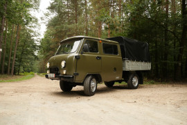 UAZ 390945