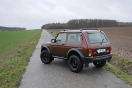 Lada 2121 Niva Bronto