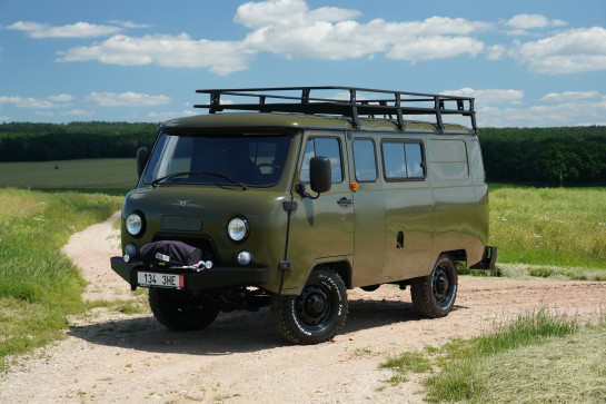 UAZ 3909