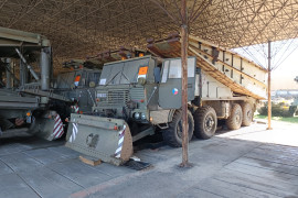 Tatra 813