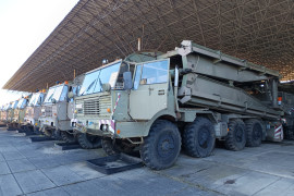Tatra 813