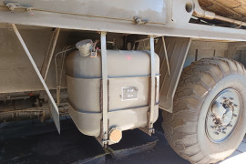 Tatra 813