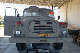 Tatra 148