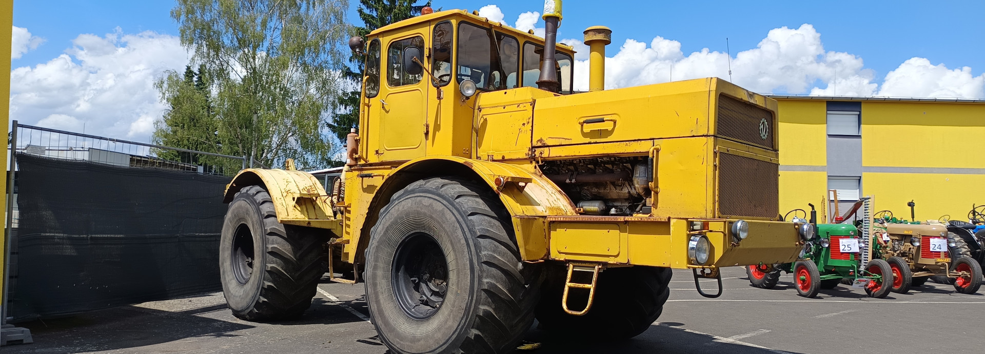K-700 Kirovec