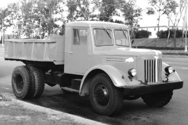 MAZ 200