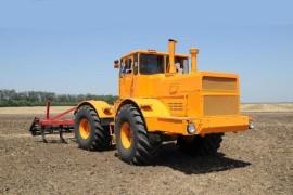 K-700 Kirovec