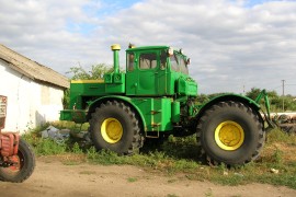 K-700 Kirovec