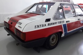 Tatra 613