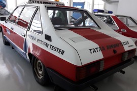 Tatra 613