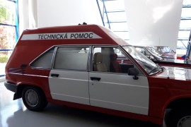 Tatra 613
