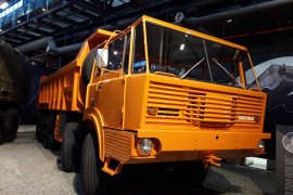 Tatra 813