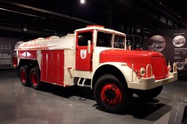 Tatra 111