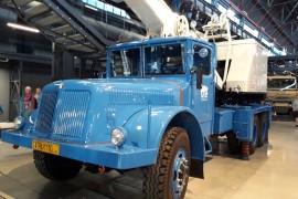 Tatra 111
