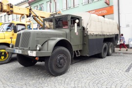 Tatra 111