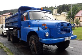 Tatra 148