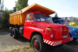 Tatra 148