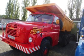 Tatra 148