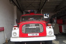 Tatra 148