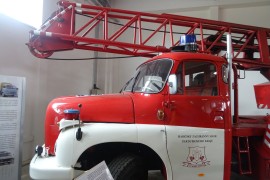 Tatra 148