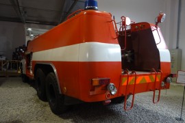 Tatra 148