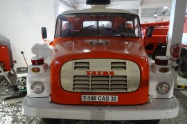 Tatra 148