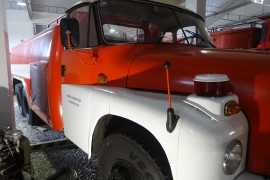 Tatra 148